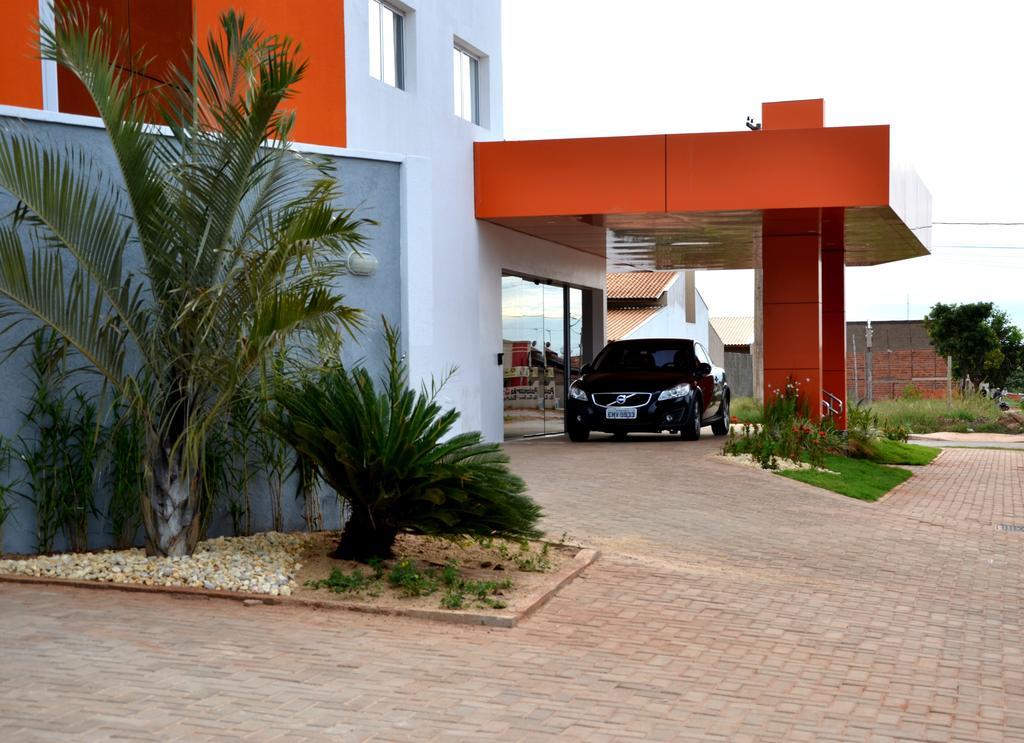 sempreHotel Três Lagoas Esterno foto