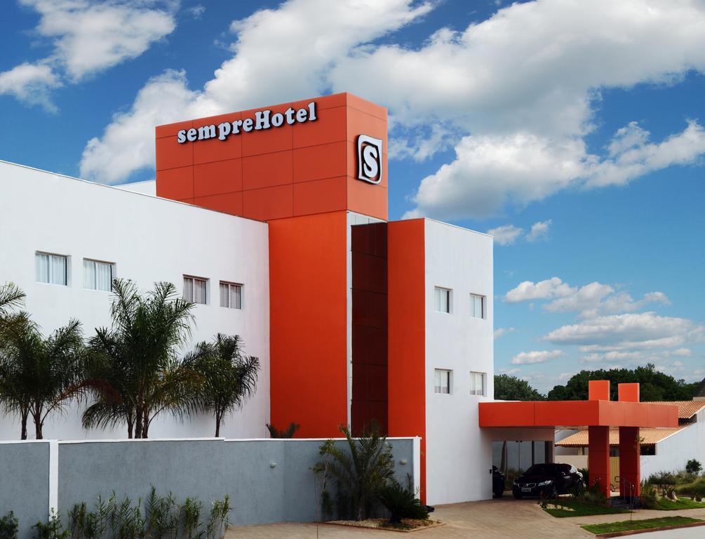 sempreHotel Três Lagoas Esterno foto